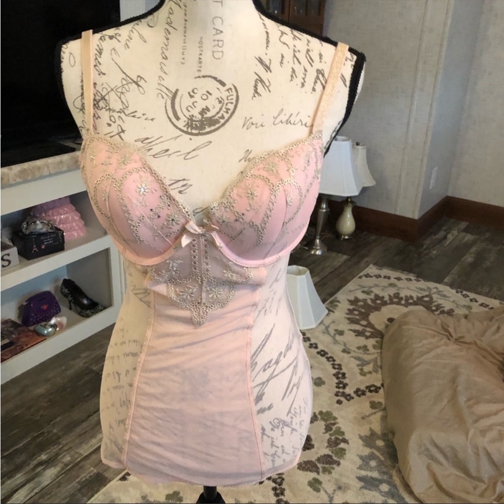 Victoria secret very sexy peach corset with tan accents 34c